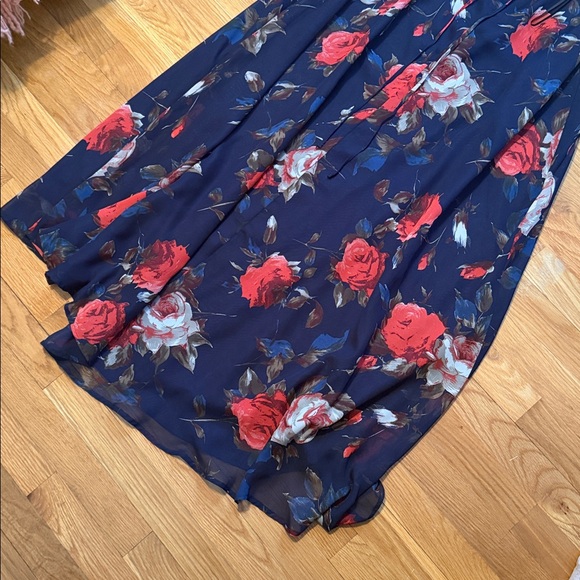 Lulu’s DEBUT NAVY BLUE FLORAL PRINT LACE UP MAXI DRESS size medium - Picture 8 of 9